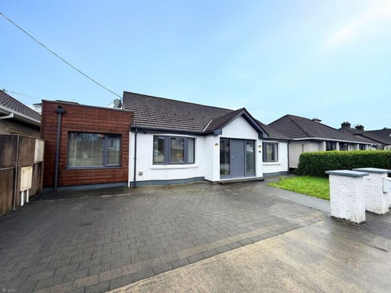 3-bed sale agreed for sale at Astwood Lodge, 4 Beechwood Drive, Ballinlough, Co. Cork, T12T9WH