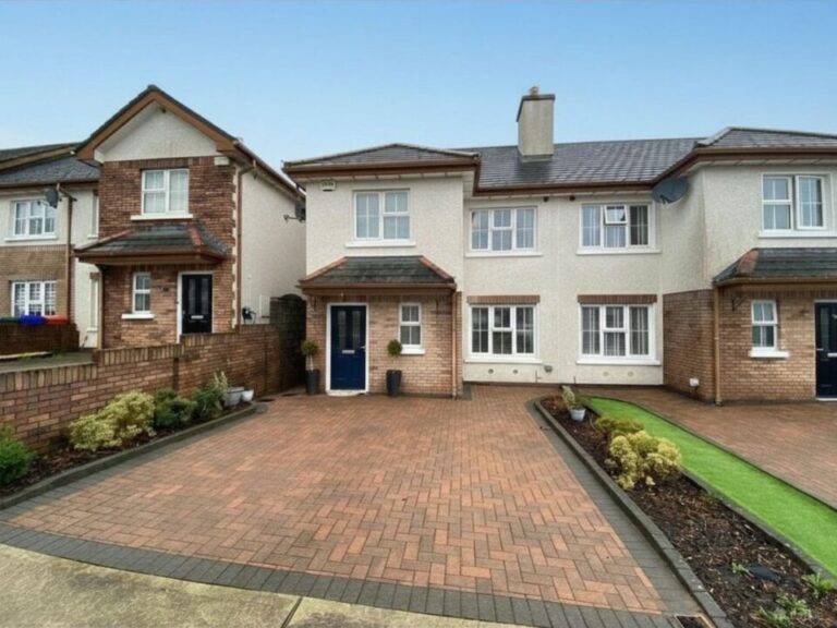 4-bed sale agreed for sale at 27 Coolkellure Rise, Lehenaghmore, Co. Cork, T12V2VF