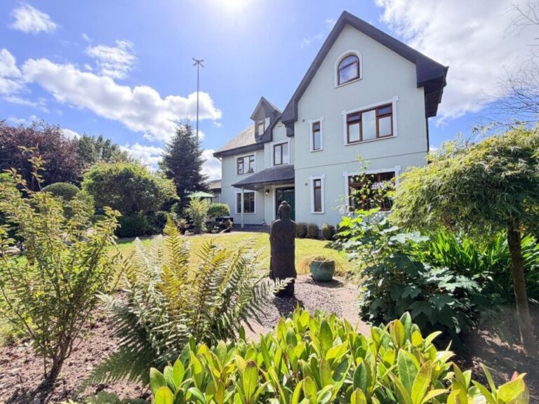 7-bed for sale for sale at Instow, Riverbank, Douglas, Co. Cork, T12 Y9V3